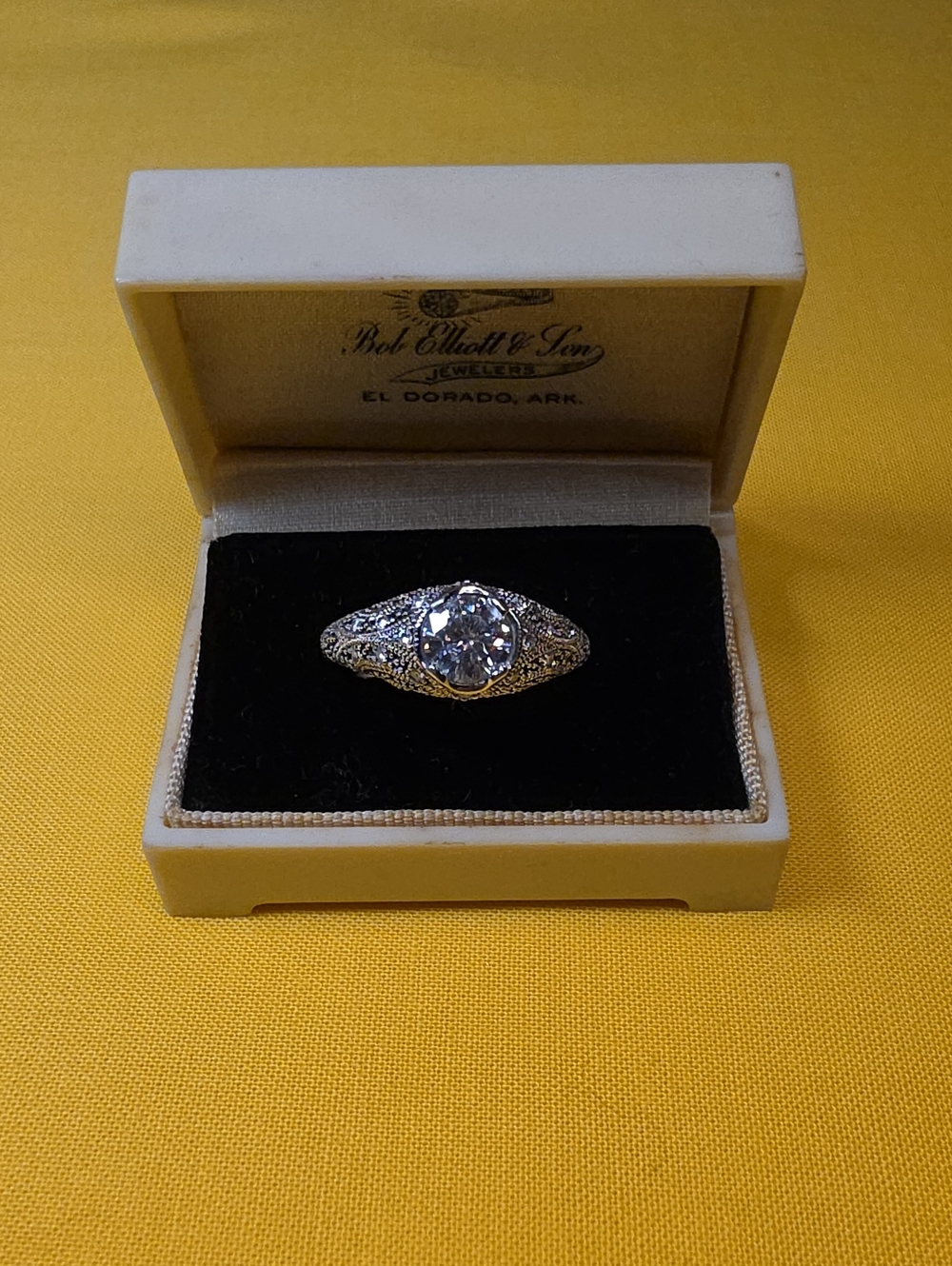 Vintage Traub Orange Blossom Celluloid Ring Box ▪︎ Art Deco Style - BEAUTIFUL!
